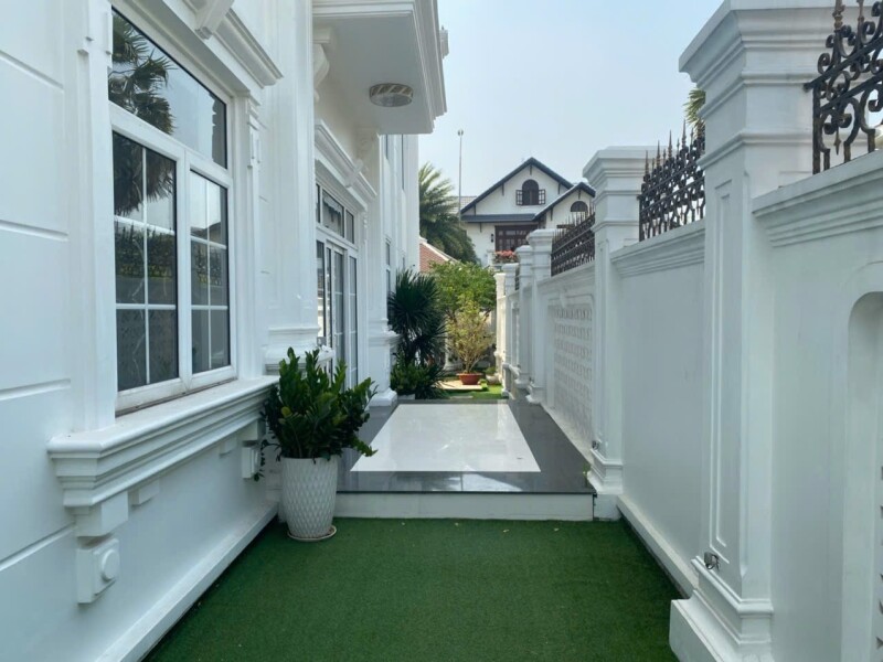 Bán Dinh Thự Khu Compound Thảo Điền, Nguyễn Văn Hưởng, Phường Thảo Điền, Quận 2,